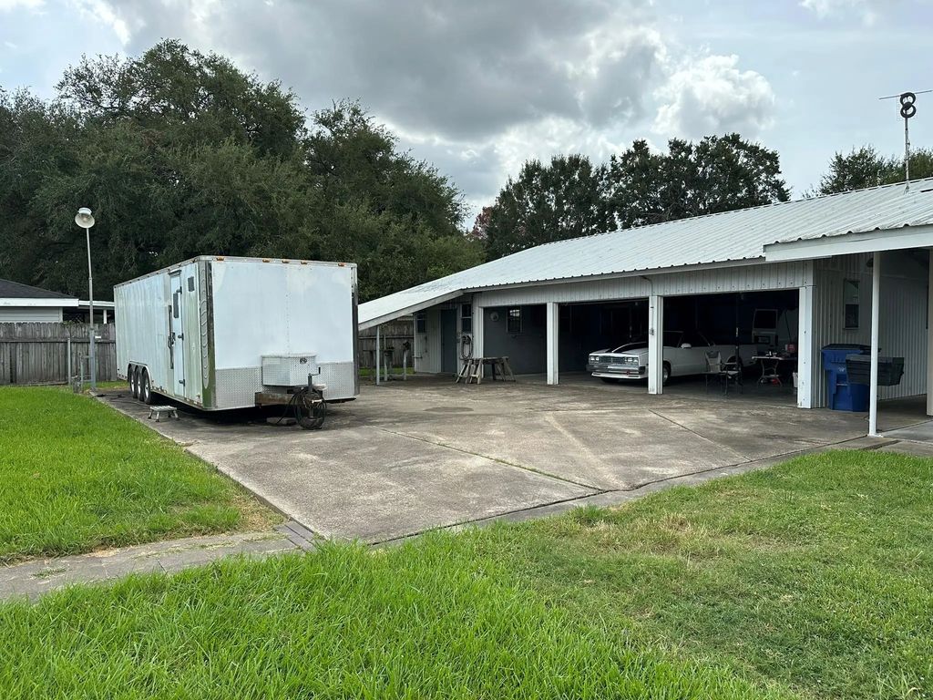 107 7th Avenue, Nederland