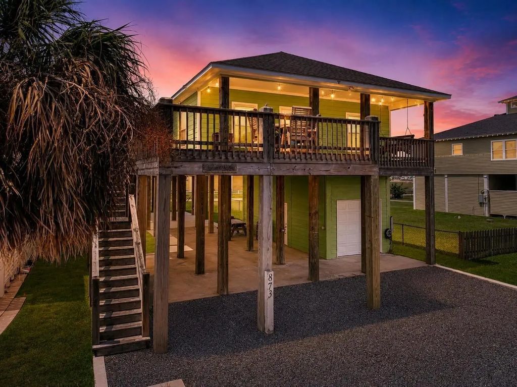 873 Townsend Drive, Crystal Beach