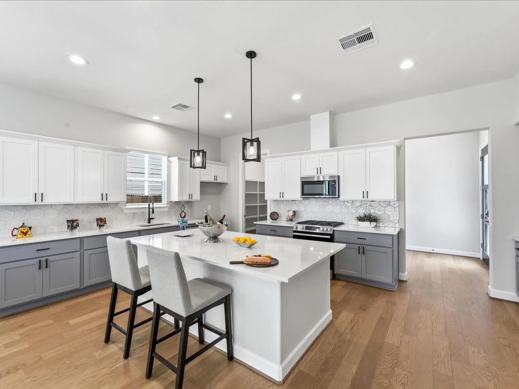 7208 Shadyvilla Lane, Houston