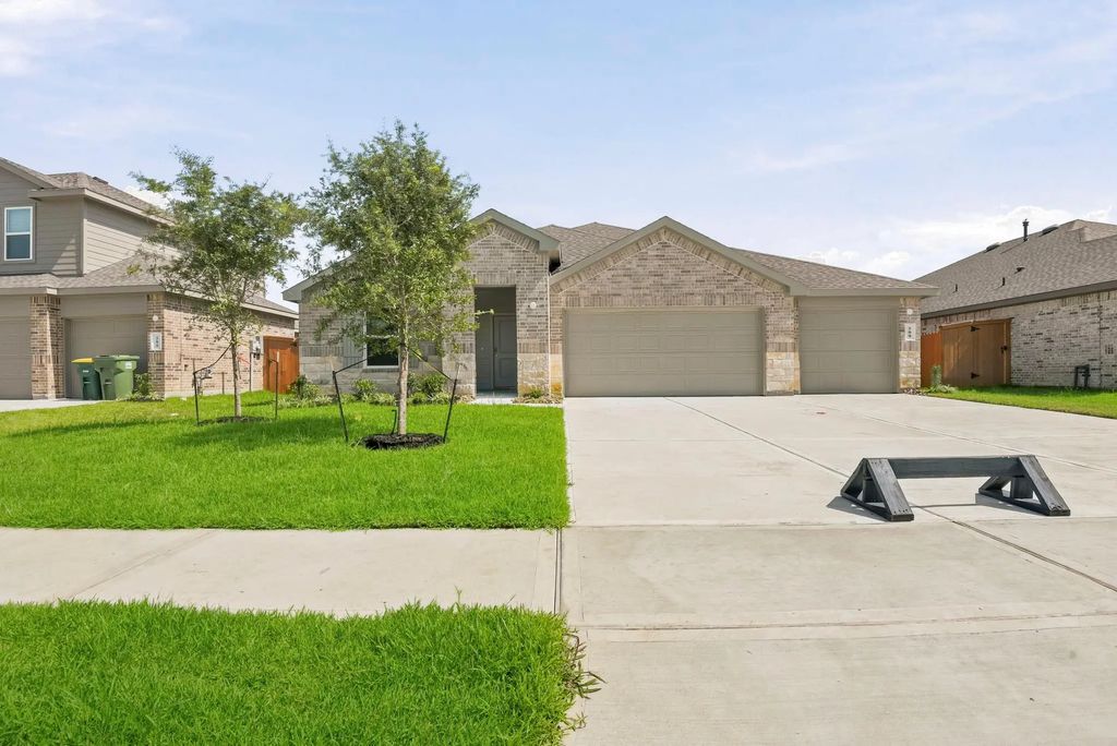 509 Comal Trail, Dayton