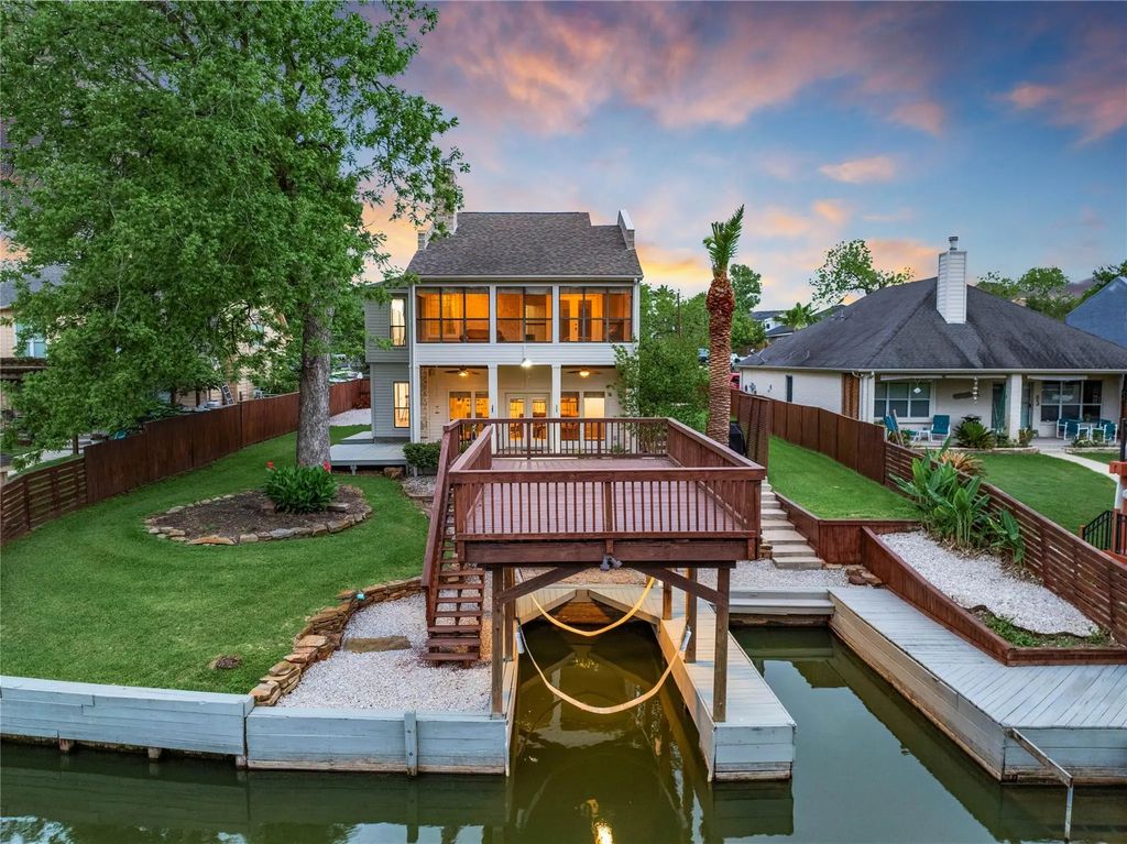 734 Lake View Drive, Montgomery