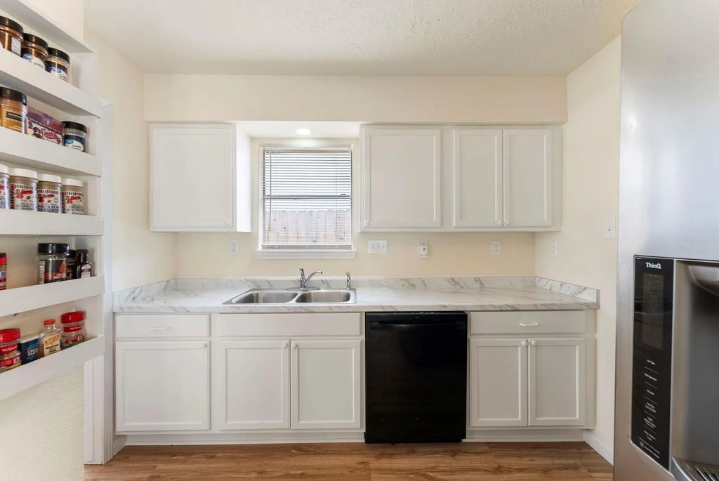 6839 Silver Star Drive, Houston