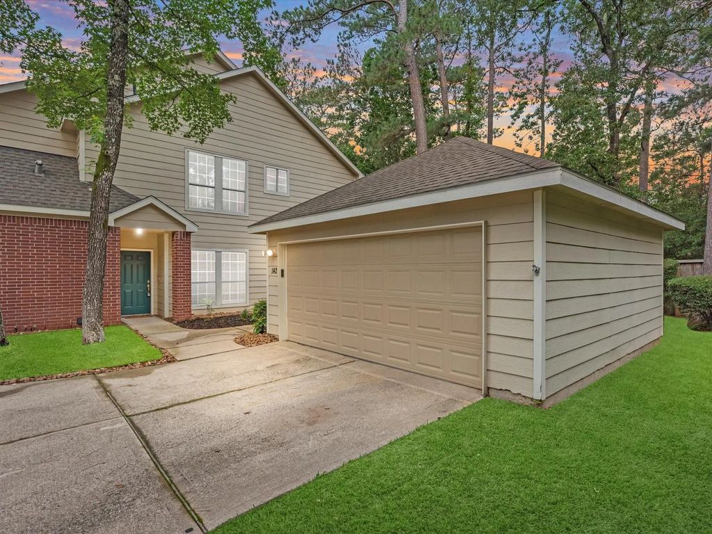 142 N Magnolia Pond Place, The Woodlands