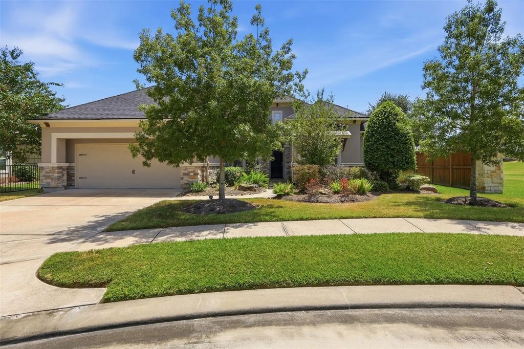 9806 Reflection Point Drive, Cypress