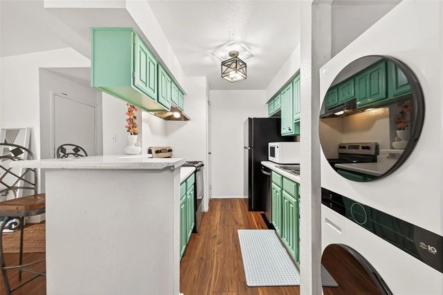 6001 Reims Road 908, Houston