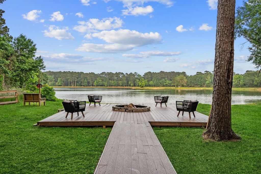 1418 Sendera Ranch Drive, Magnolia