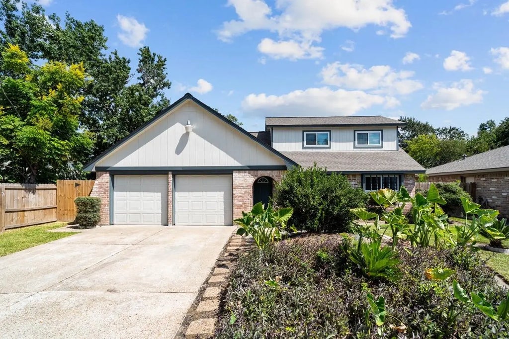 23326 Cranberry Trail, Spring