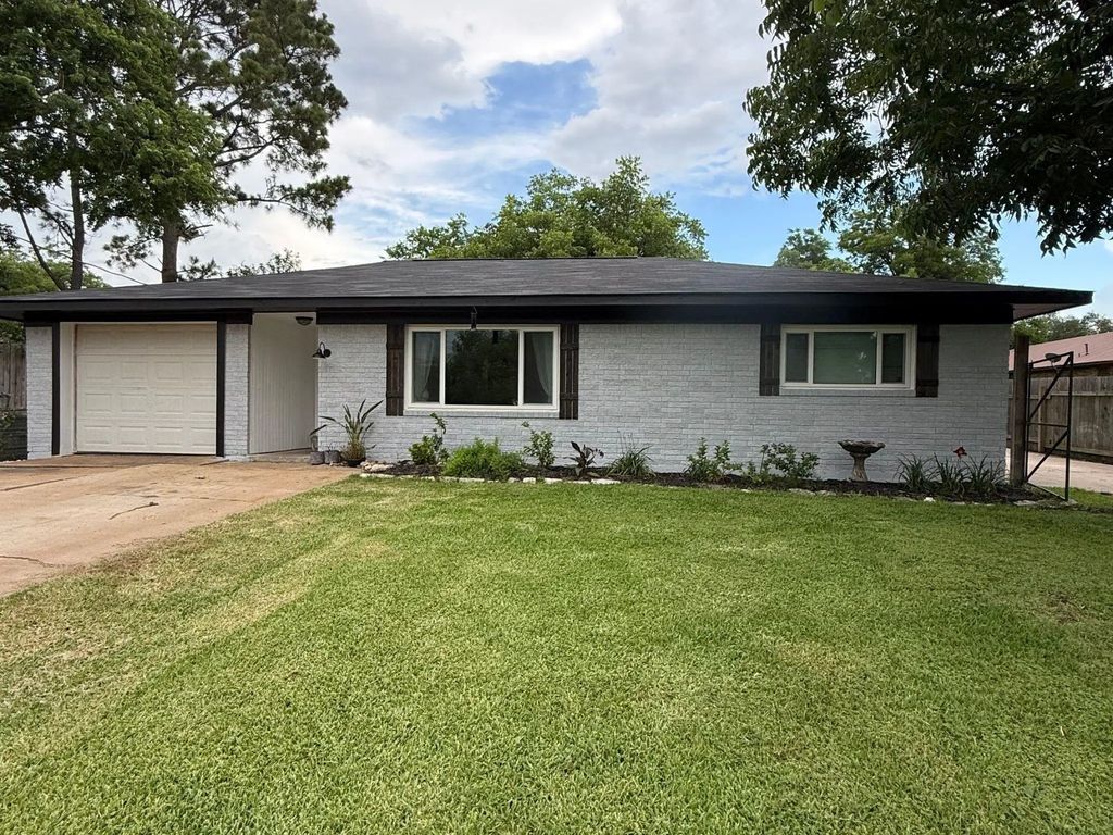 215 N Mechanic Street, Bellville