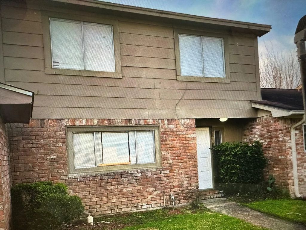 13052 Clarewood, Houston