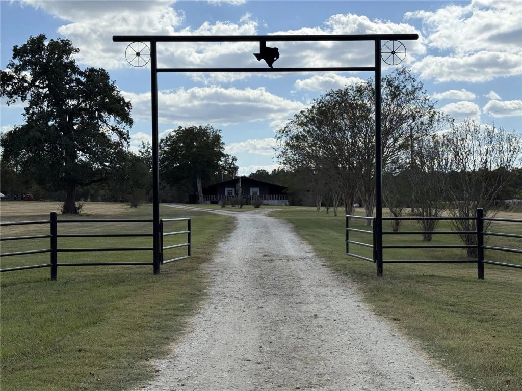 11360 Us Highway 287 S, Pennington