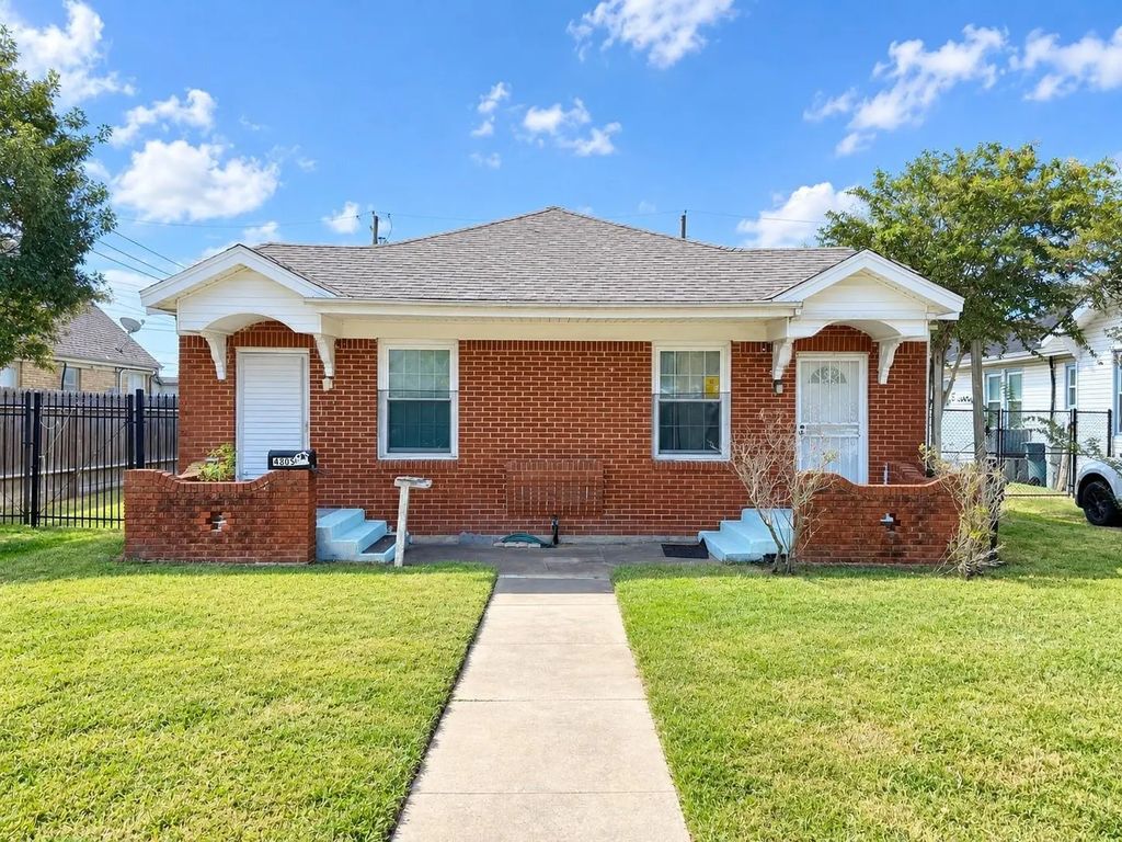 4305 Avenue N 1/2, Galveston