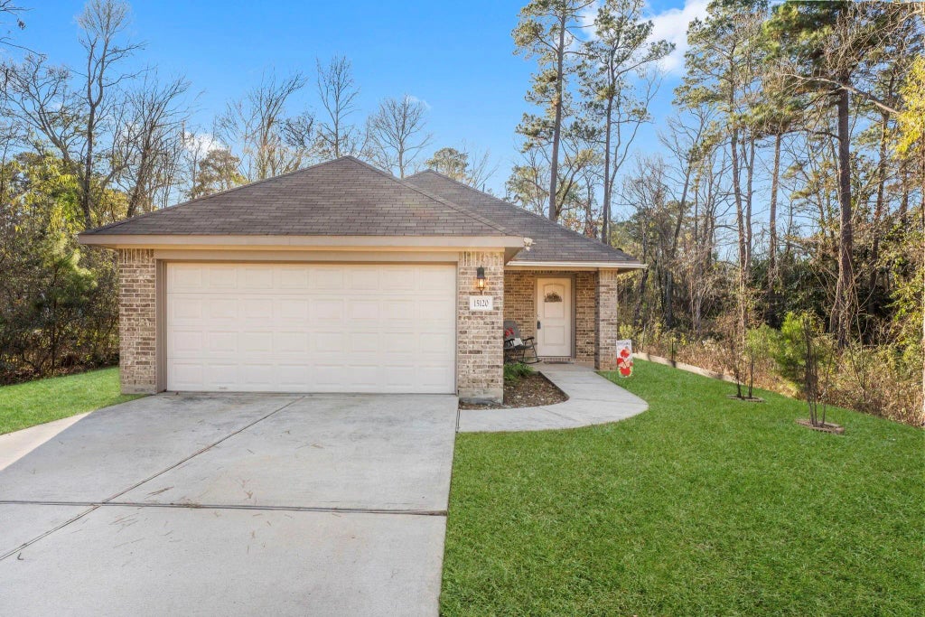 15120 Arrowhead Loop E, Willis