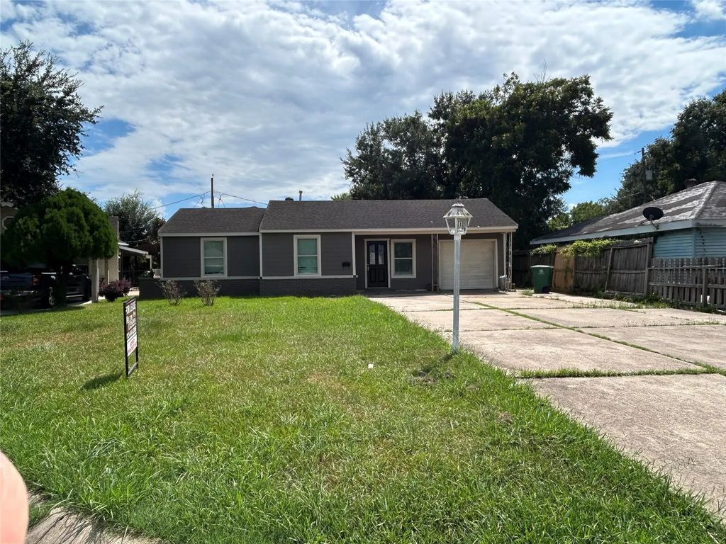 1108 Redbud Circle, Pasadena