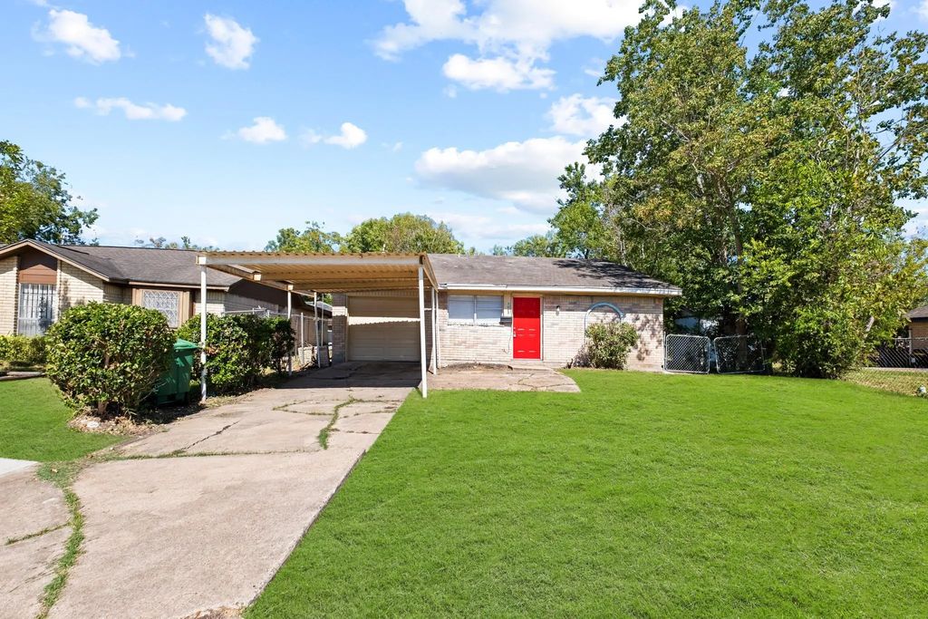 5023 Shorehaven Circle, Houston