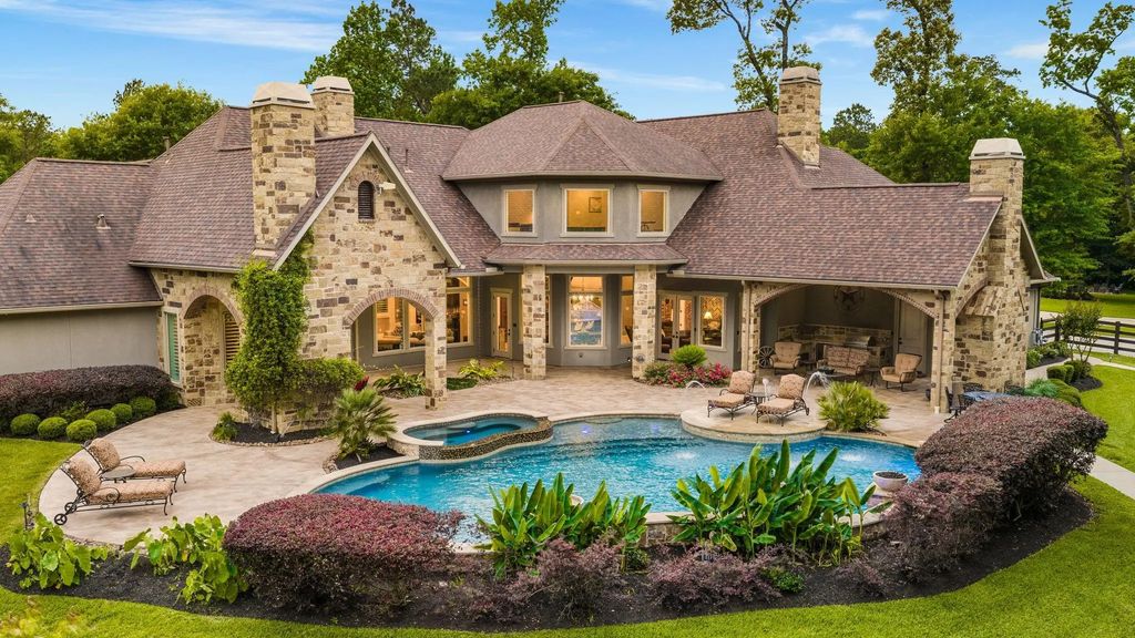 6926 Comanche Bend, Montgomery