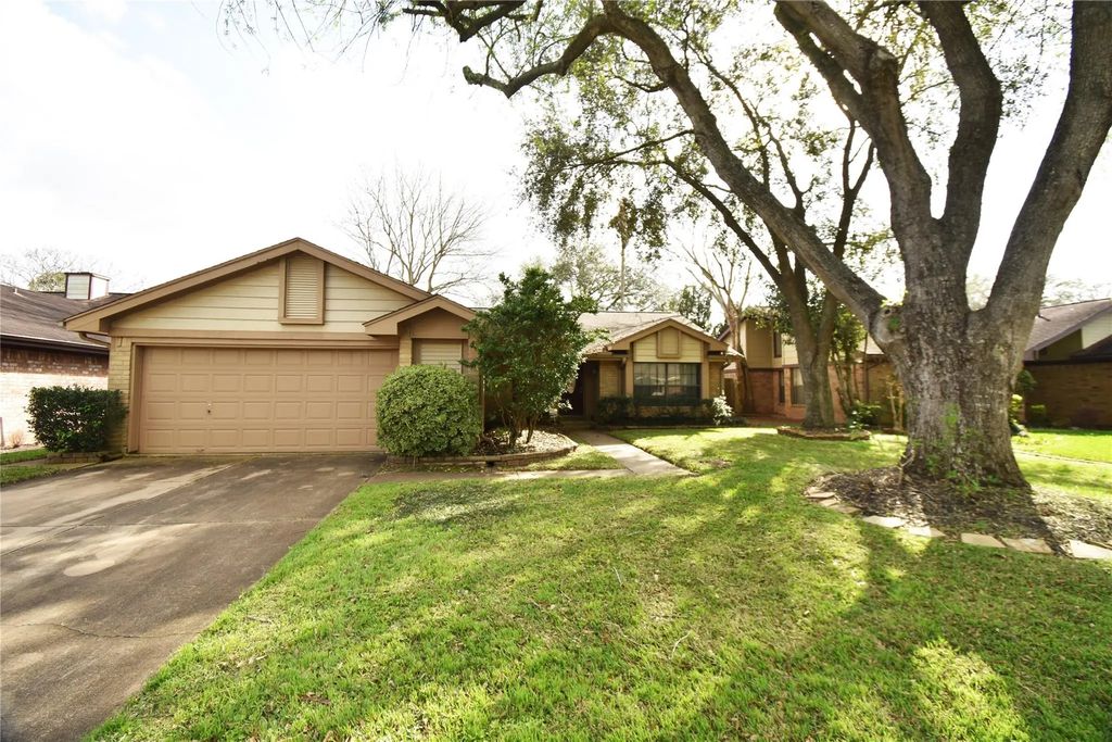 3034 The Highlands Drive, Sugar Land