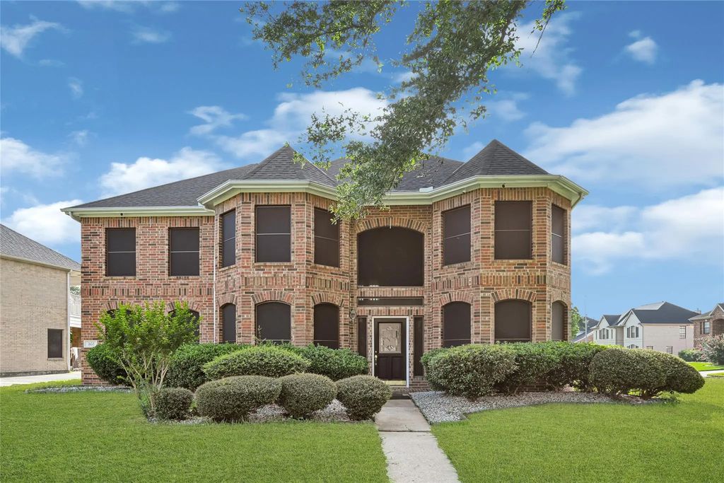 202 Cascade Pines Drive, Houston