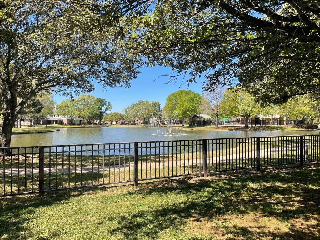 12711 Wildwood Bend Lane, Cypress