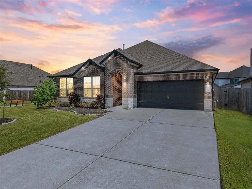 716 Westwood Drive, League City