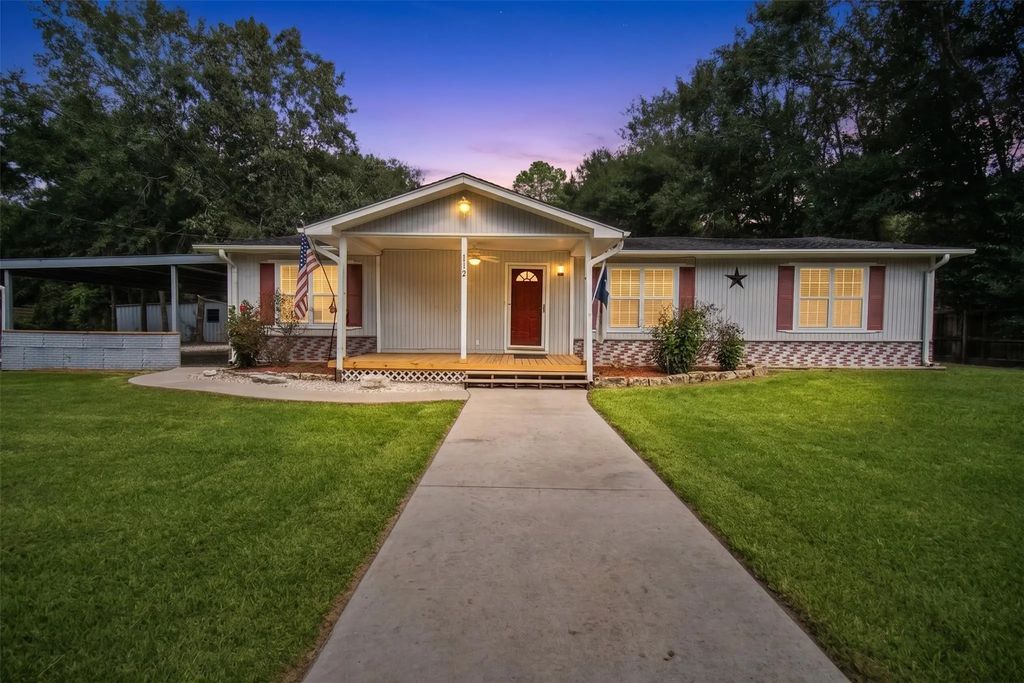 112 Lone Pine Drive, Huffman