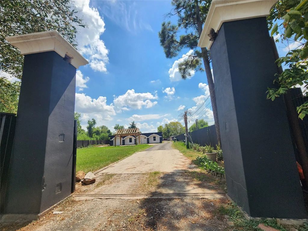 1611 De Soto Street, Houston