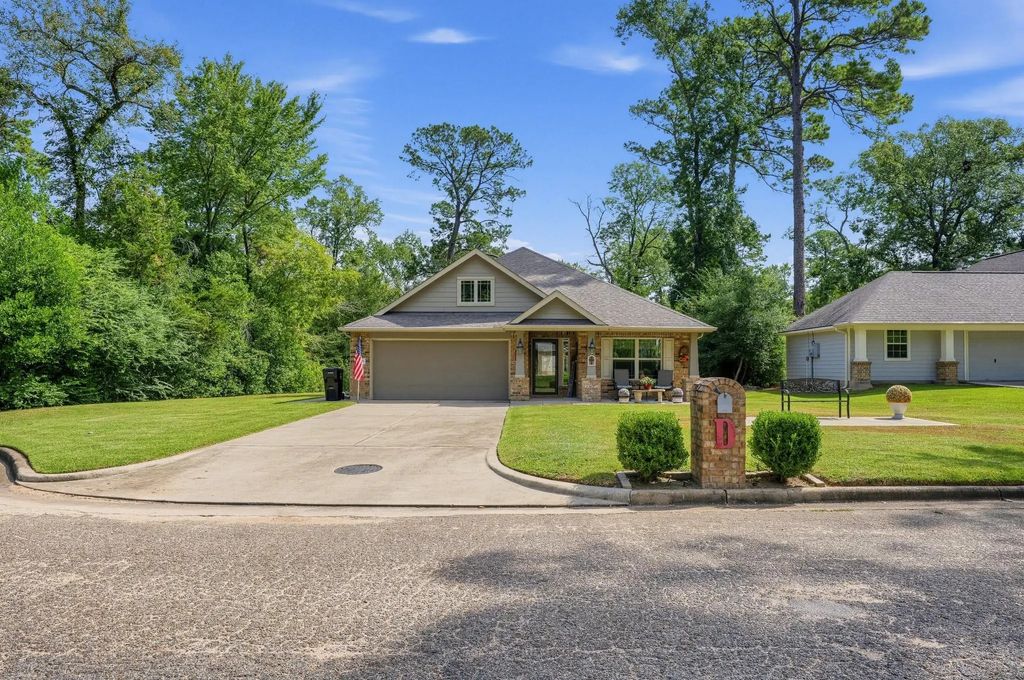12203 Mustang Avenue, Willis