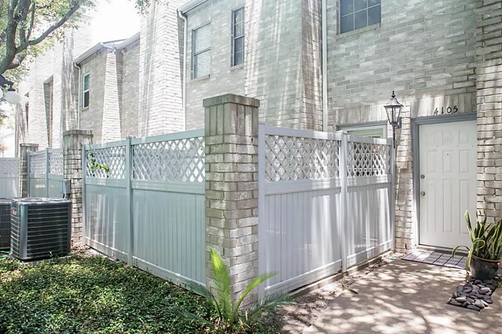 6000 Reims 4105, Houston