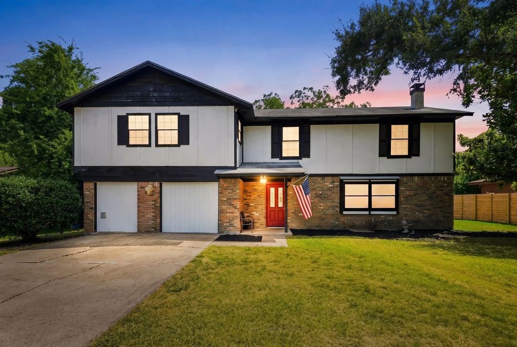 2011 Avenue T, Huntsville
