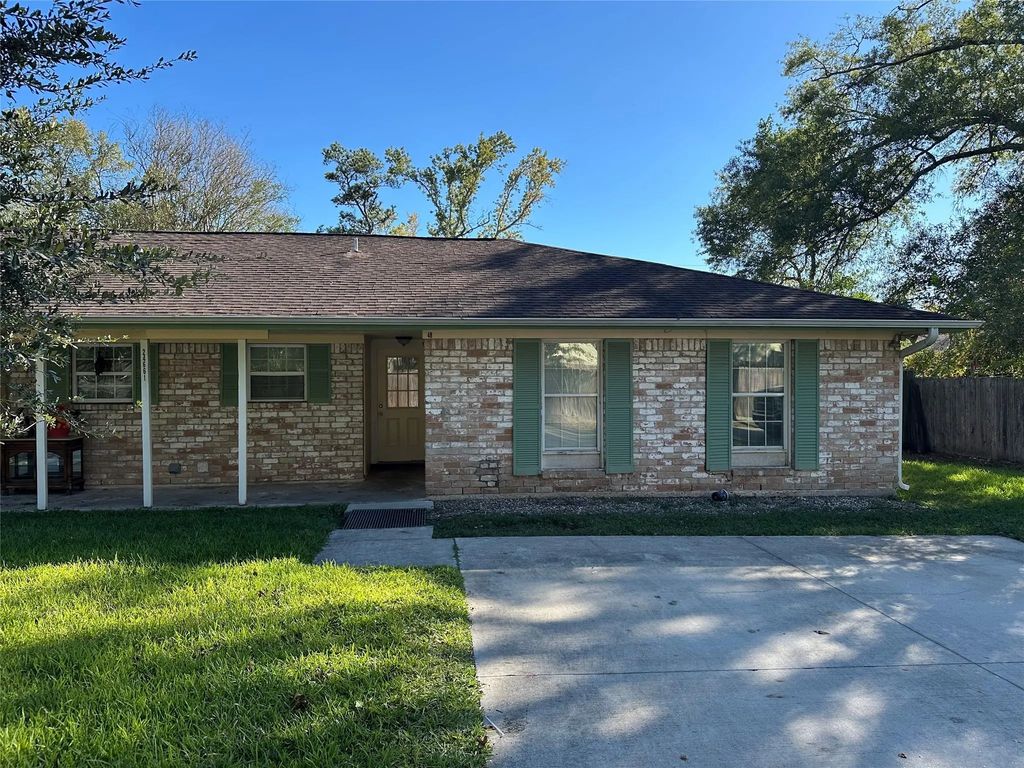 22195 E Martin Drive 4a, Porter