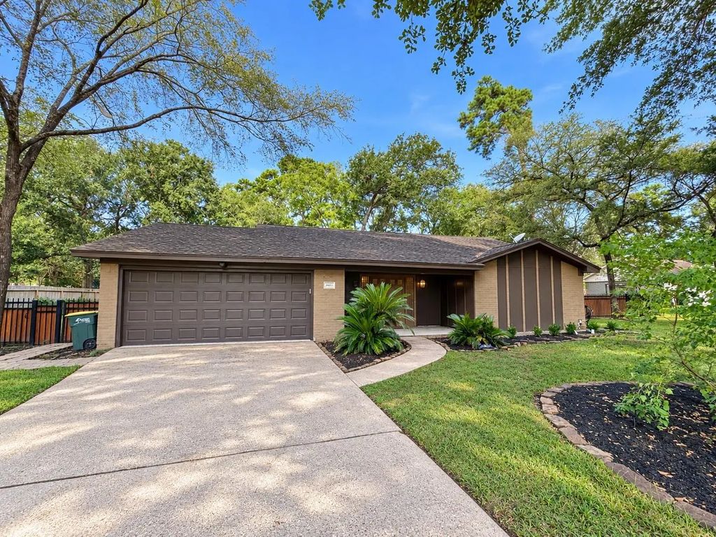 26411 Maplewood Drive, Spring