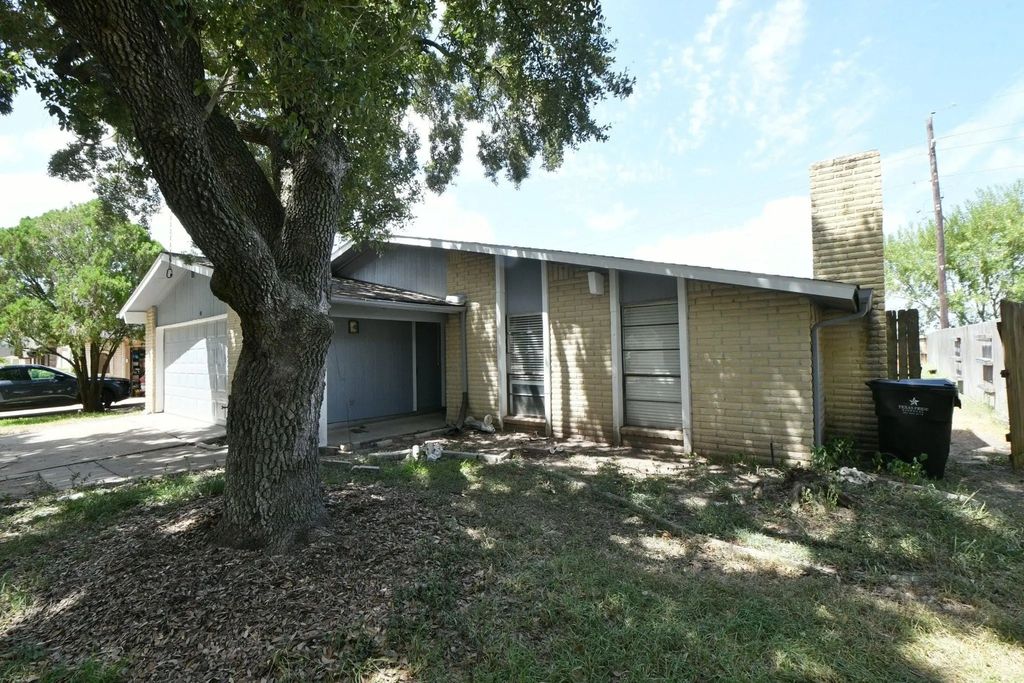 4935 Gretna Green Drive, Hockley