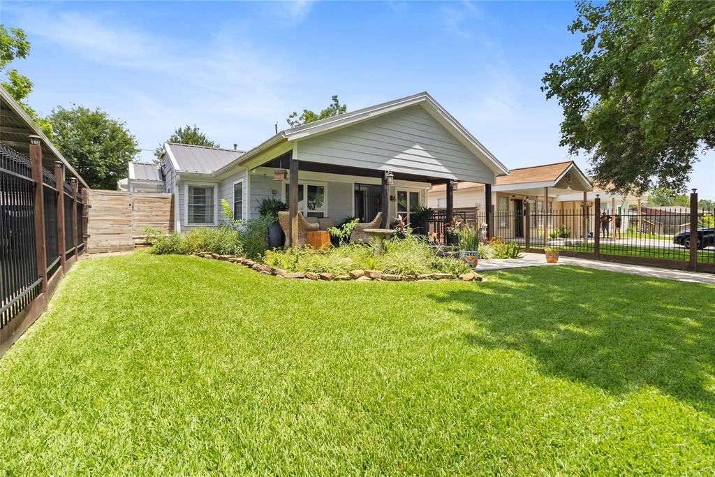 8165 Garland Street, Houston