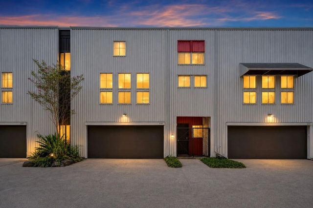 219 W Gray Street, Houston