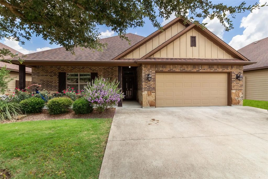 417, 419, 421 & 3009 Hayes, Papa Bear, College Station