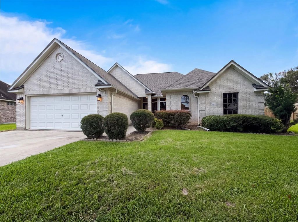 66 Tangerine Court, Lake Jackson