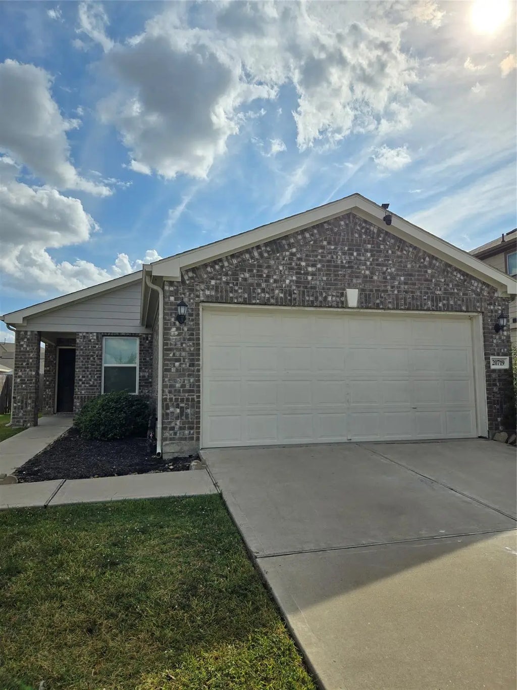 20719 Oakley Falls Drive, Katy