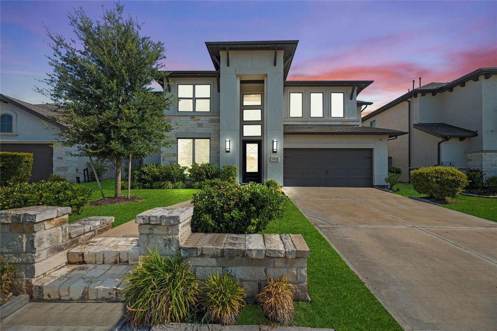 9511 Shaded Tree Drive, Missouri City