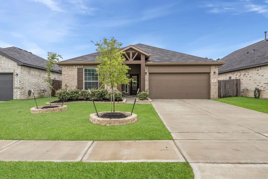 814 White Pine Haven Lane, Crosby