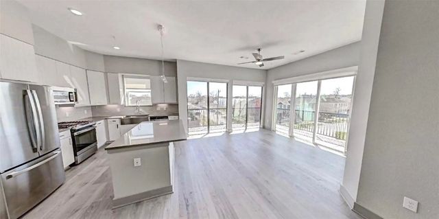 401 W 25th Street 1266, Houston
