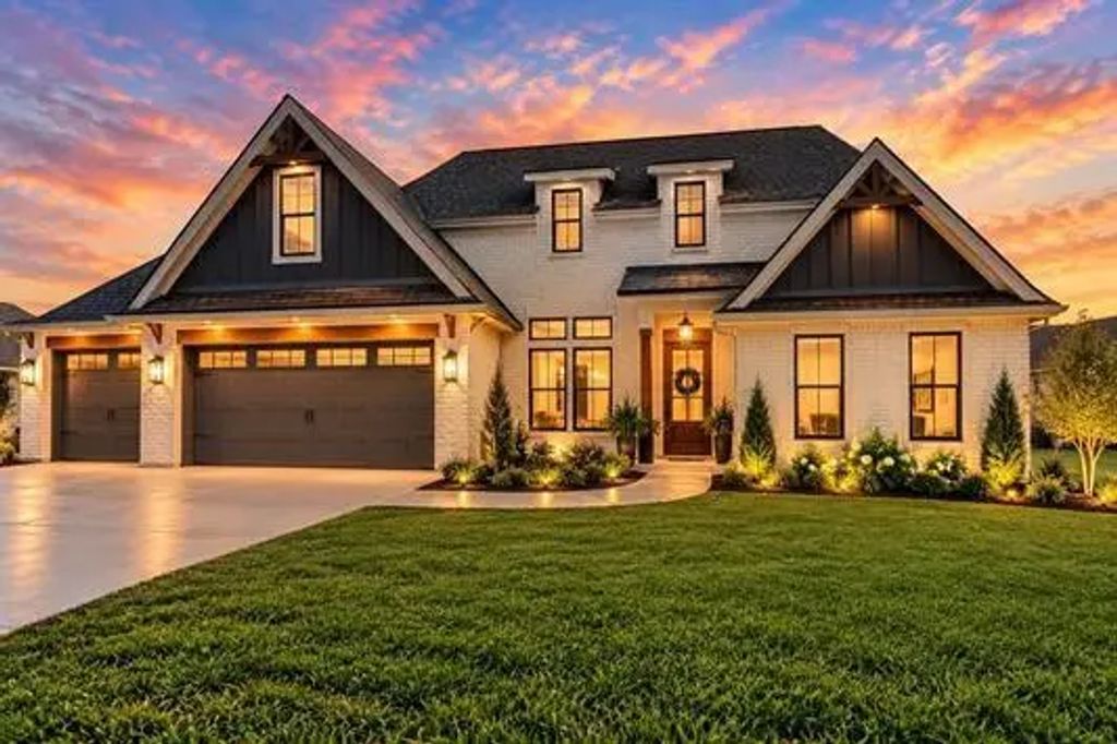 1305 Natasha's Way, Lumberton