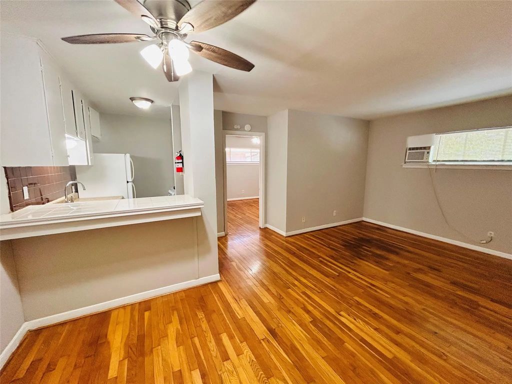 8803 Timberside 13, Houston