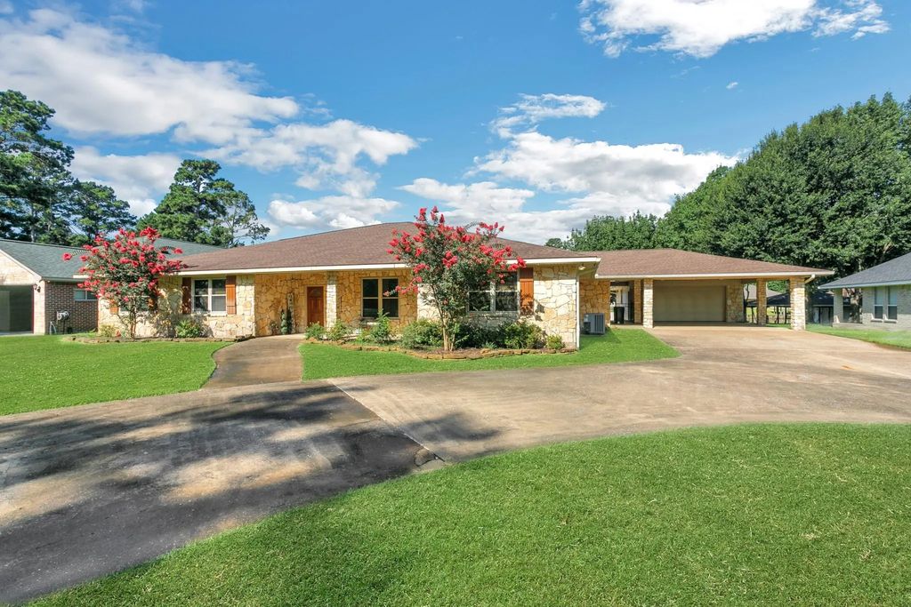 26 Westpoint Drive, Trinity