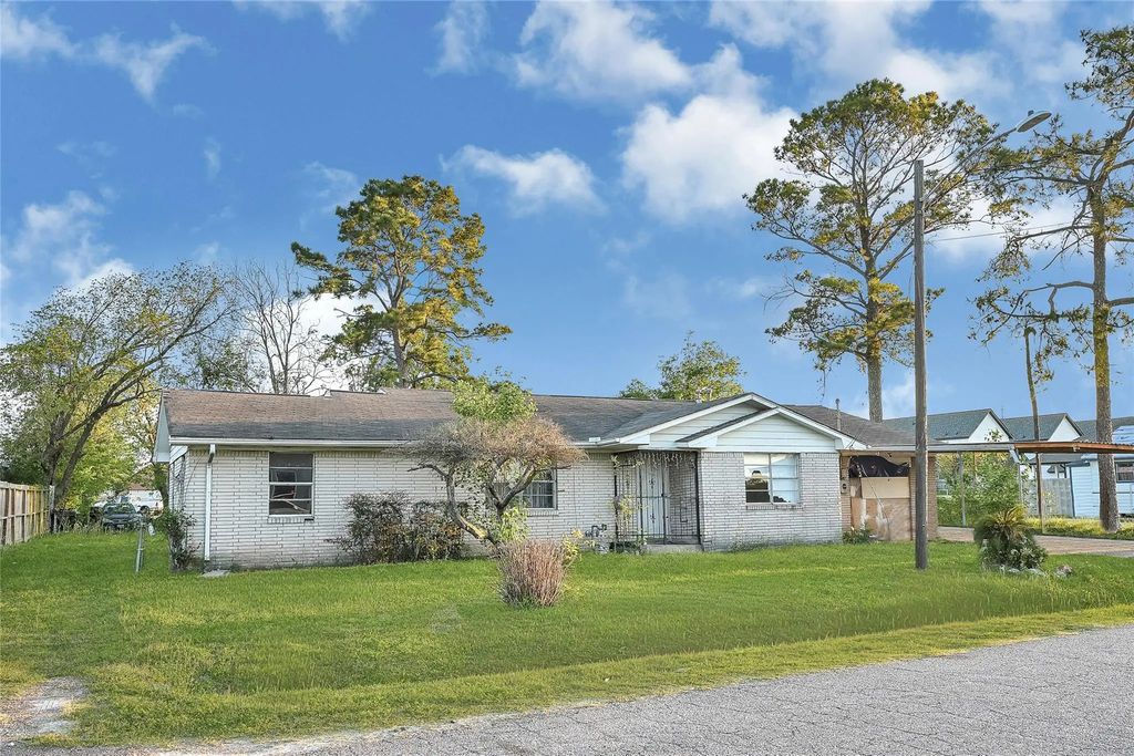 7954 Booker St, Houston