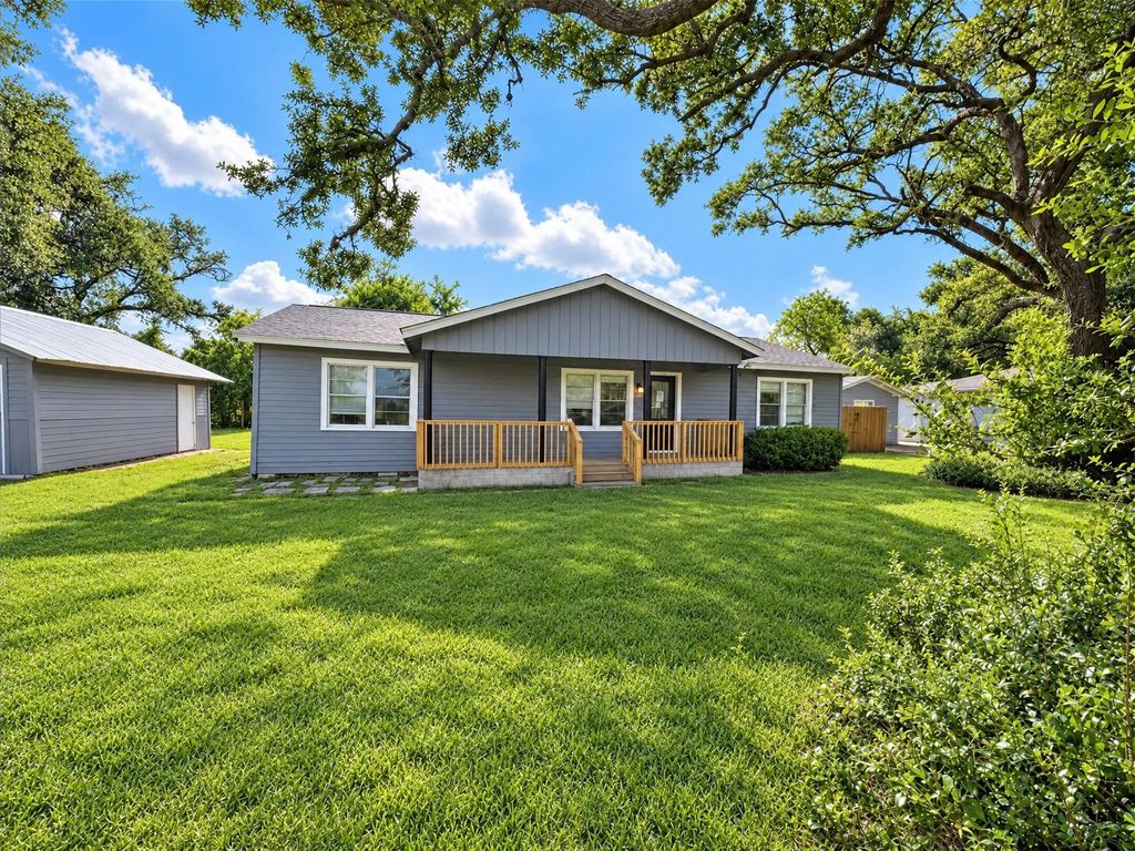 123 Barbara Drive, Clute