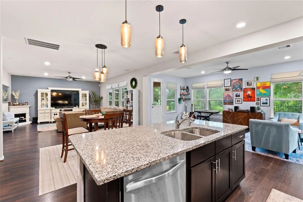 1942 Elkington Circle, Conroe