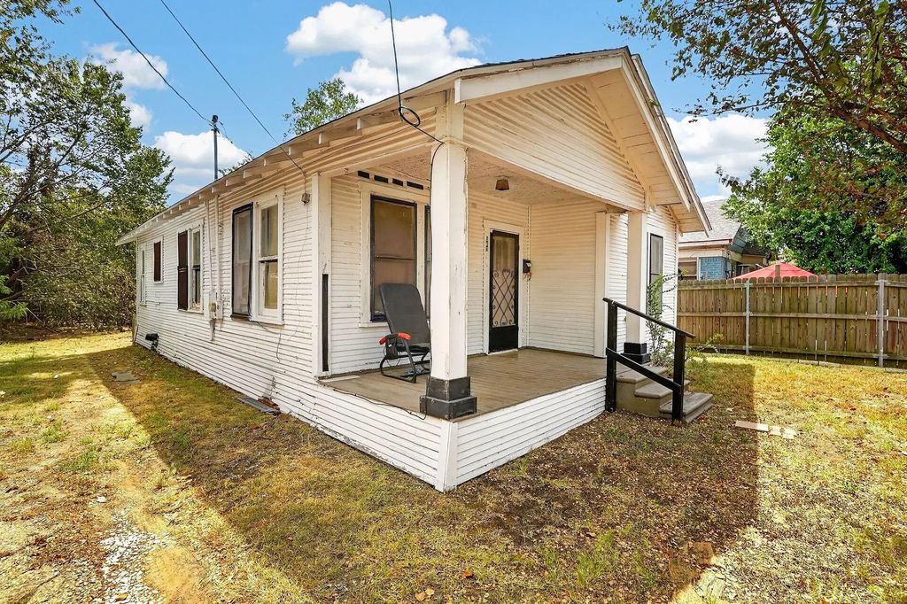 203 N Haswell Drive, Bryan