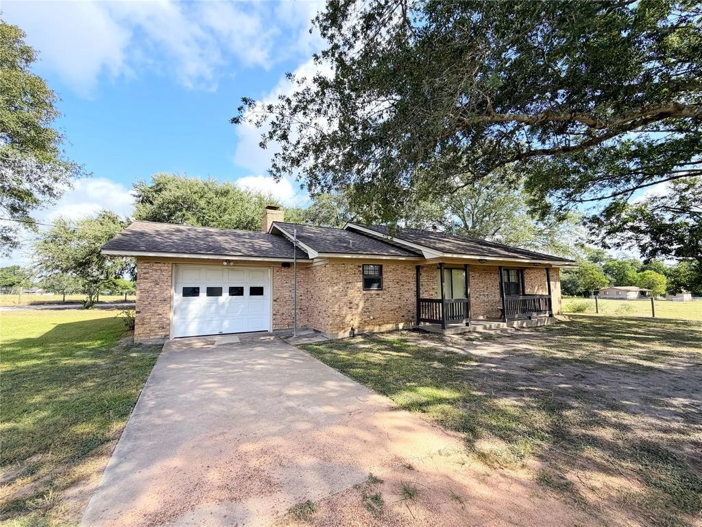 8273 Fm 332, Brenham