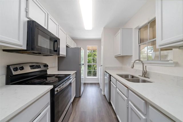 3770 Lovers Wood Lane 709, Houston