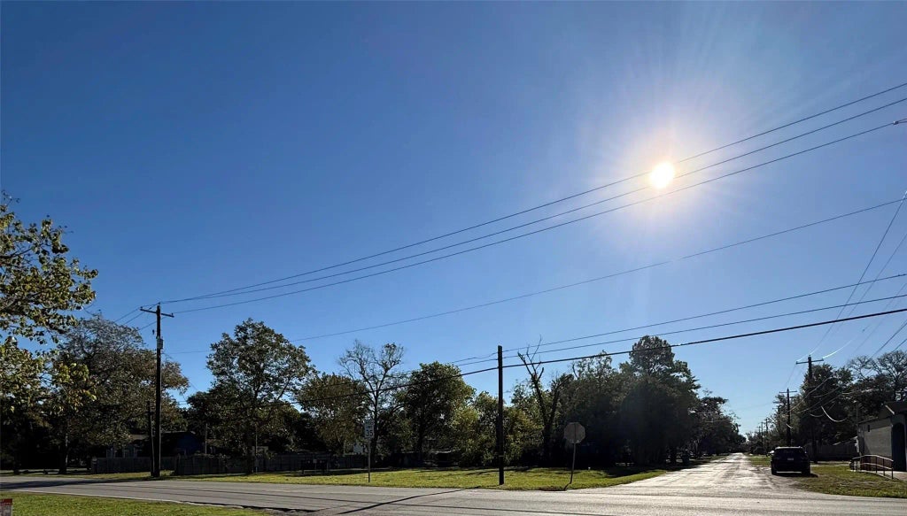 110 N Orange, Sweeny