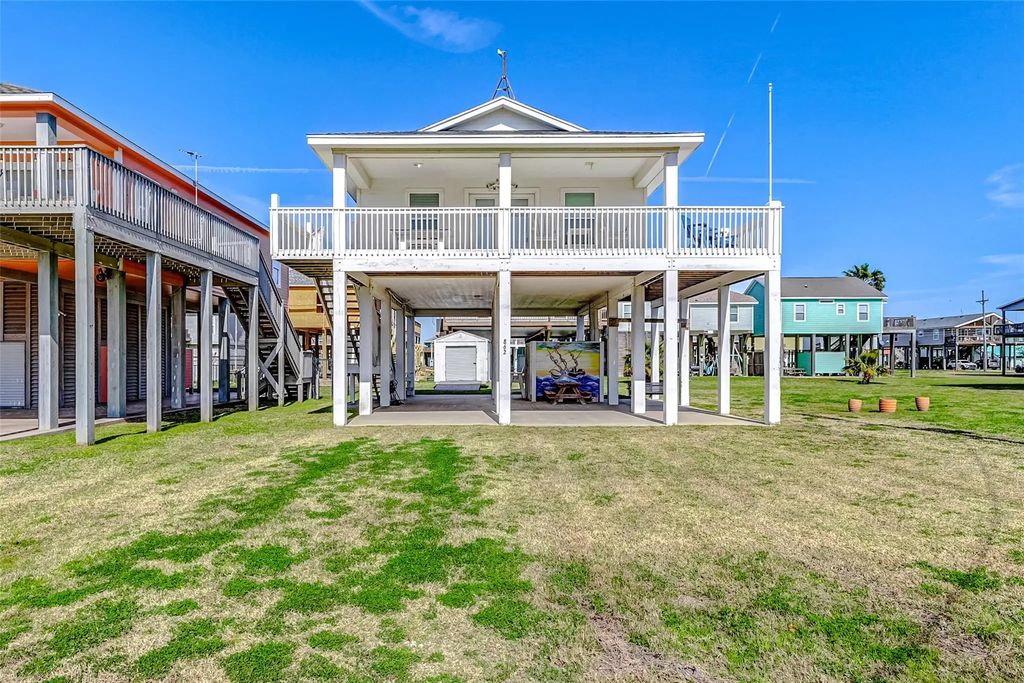 862 Holiday, Crystal Beach